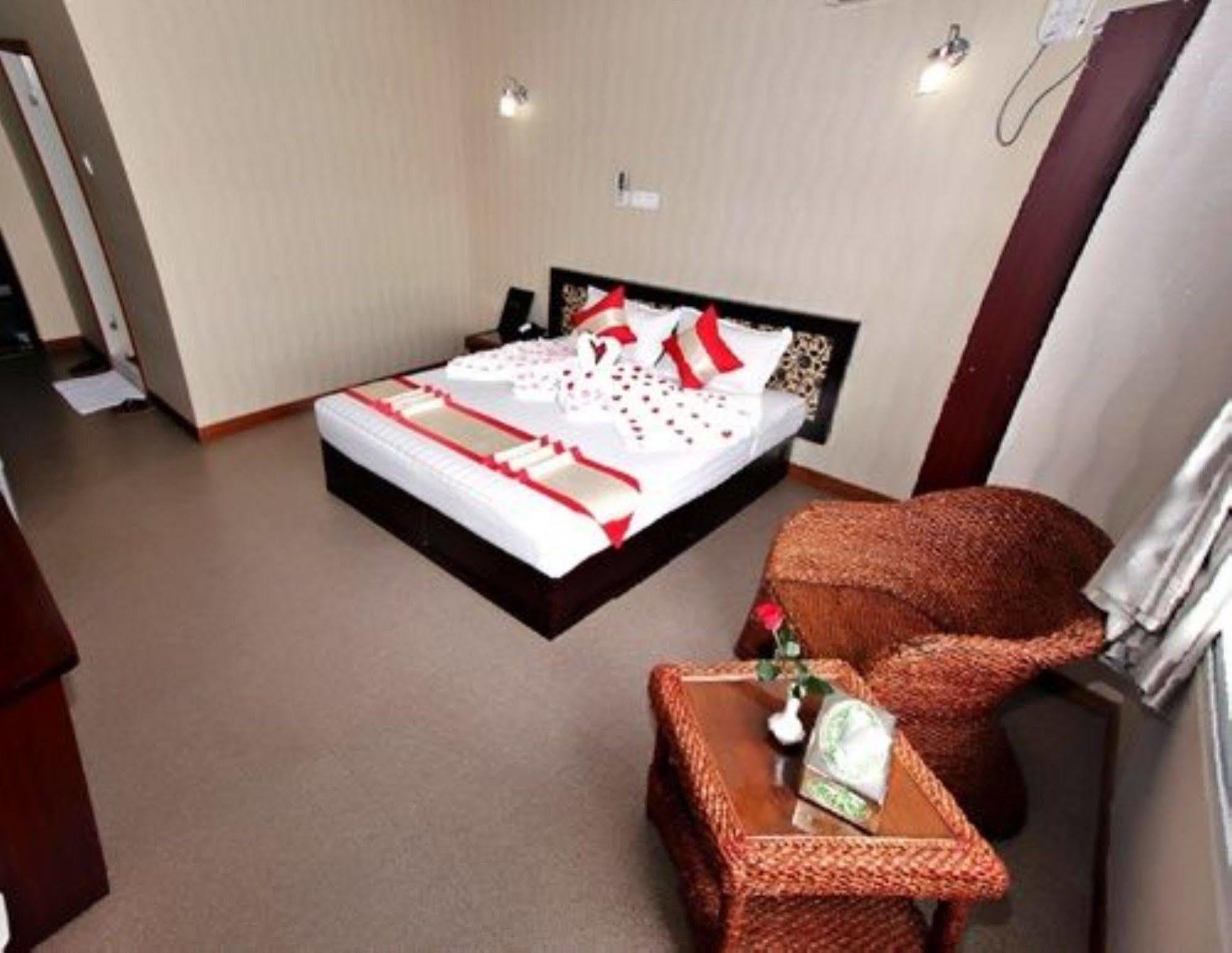 Gyogon Diamond Crown Hotel מראה חיצוני תמונה